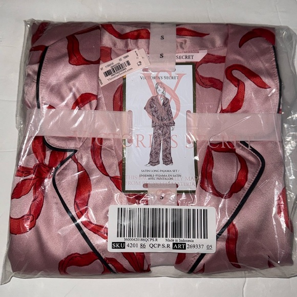 New Victoria's Secret Satin Pajama Set Chalk Rose Bows Pink Red Bows Size S - Picture 1 of 4